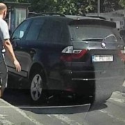 video la un pas de tragedie un barbat din capitala cat pe ce sa fie lovit de un automobil 8e6f88d