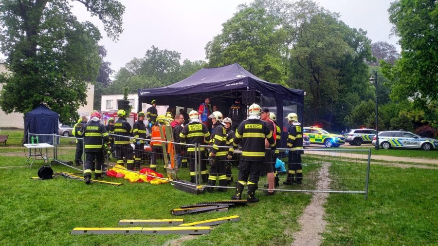 18 persoane au fost rănite de fulger într-un parc din Cehia. Cinci victime, resuscitate