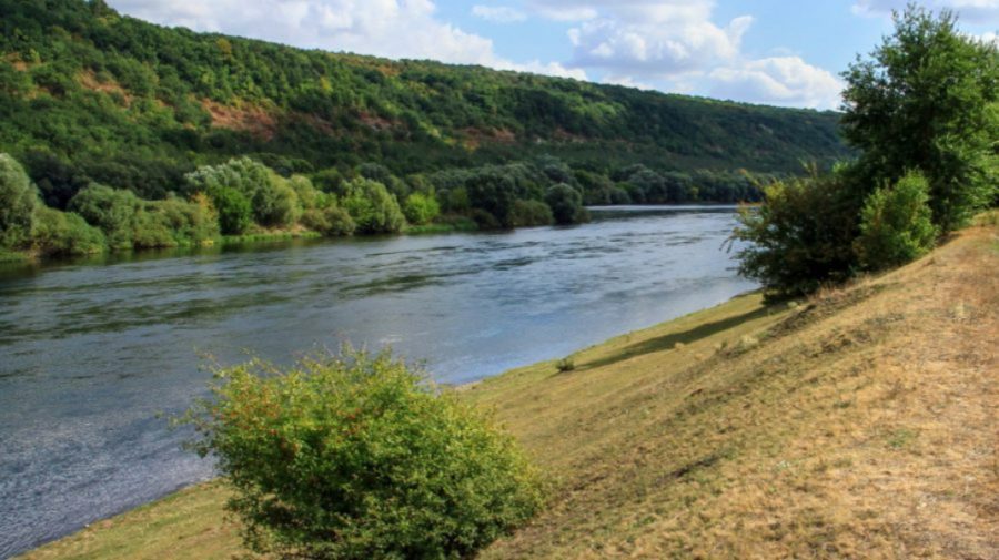 Până la emiterea unui ordin special, autoritățile transnistrene interzic temporar scăldatul în râul Nistru