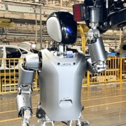 producatorul chinez dongfeng devine primul din lume care plaseaza robotsi umanoizi sa asambleze mashini in fabrica sa in locul oamenilor b15154a