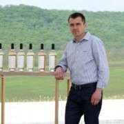 sergiu suvac tanarul care cu ajutorul banilor europeni shi a realizat visul de a produce vinuri artizanale 1a210d4