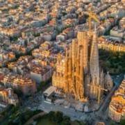 turistii care pleaca in barcelona nu vor putea inchiria apartamente pe termen scurt care este motivul e3dd928