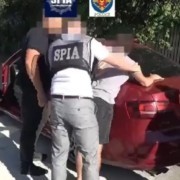 video 300 euro pentru restituirea unei masini politist din straseni retinut in timp ce primea mita 0aa2fda