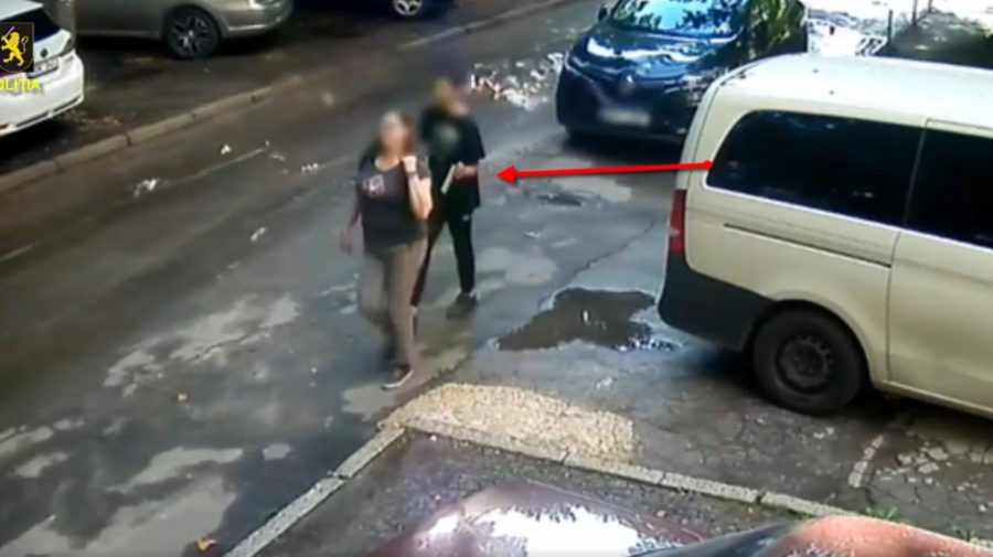 VIDEO Un minor a lăsat o femeie din Chișinău fără telefon mobil. Poliția spune ce pedeapsă riscă