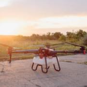 vinificatorii au inceput sa foloseasca drone pentru stropirea viilor b90f968