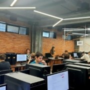 zeci de elevi ucraineni refugiati in republica moldova au sustinut testul national ucrainean online 0e18cb1