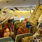 zeci mii de dolari fiecare singapore airlines a oferit despagubiri pasagerilor raniti intr un zbor cu turbulente 865572a