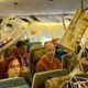 zeci mii de dolari fiecare singapore airlines a oferit despagubiri pasagerilor raniti intr un zbor cu turbulente 865572a