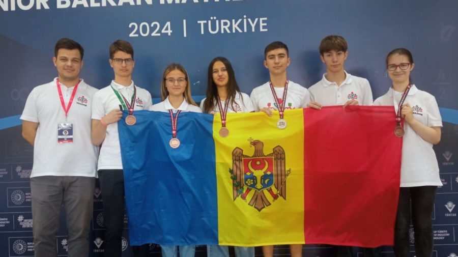 Mândrie! Elevii moldoveni au obținut mai multe medalii la Olimpiada Balcanică de Matematică pentru Juniori